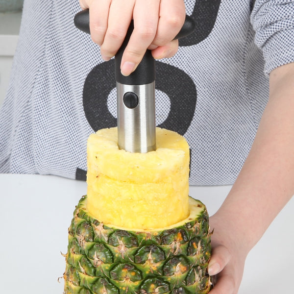 Pineapple Slicing Tool - Little Home Hacks